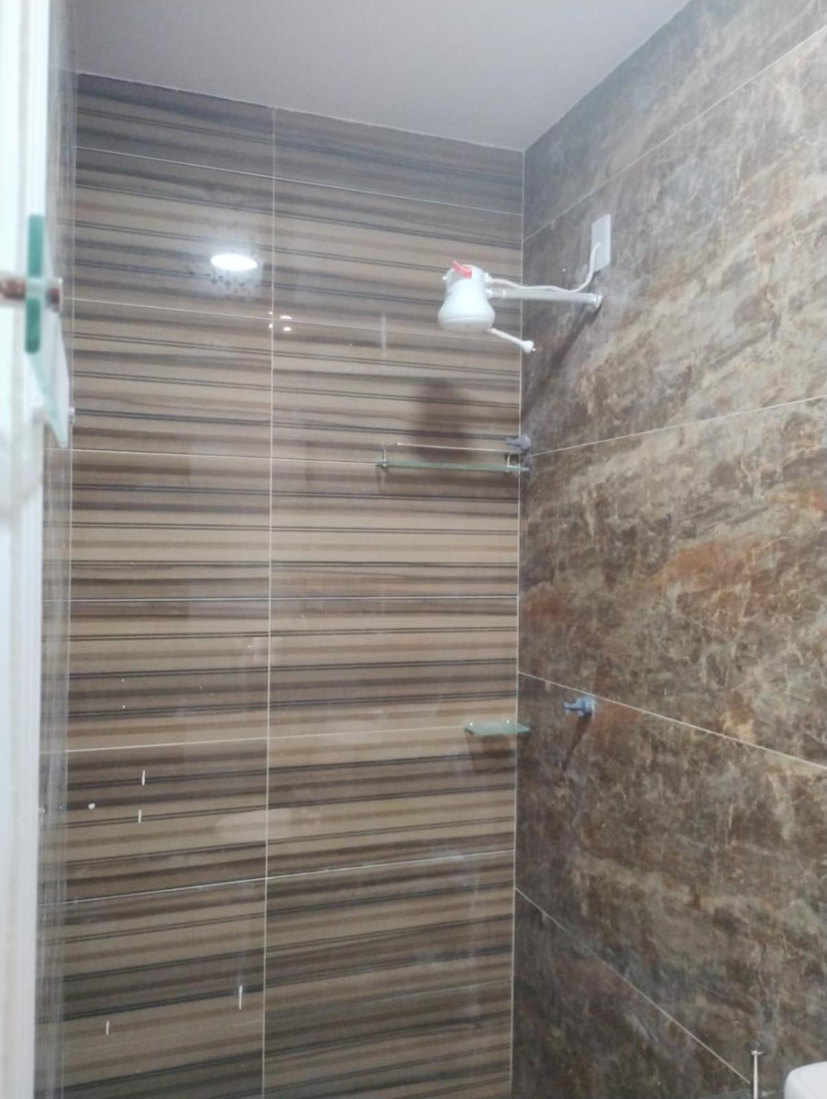 Pousada Recanto Beach House - Cabo Frio - Rj- Unamar- Cond Florestinha - 1 Min A Pe Da Praia Tamoios エクステリア 写真