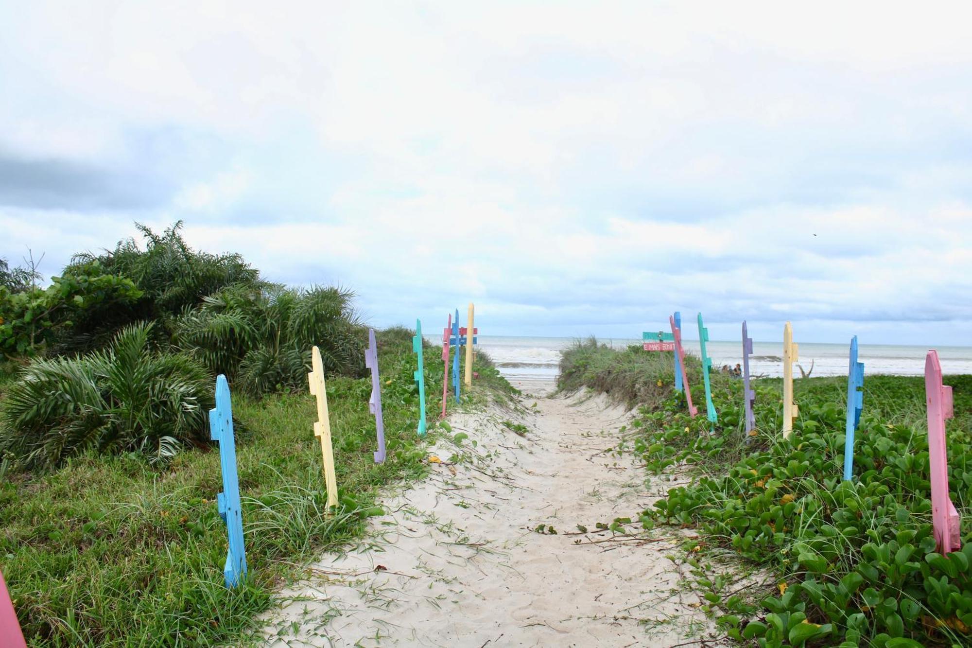 Pousada Recanto Beach House - Cabo Frio - Rj- Unamar- Cond Florestinha - 1 Min A Pe Da Praia Tamoios エクステリア 写真